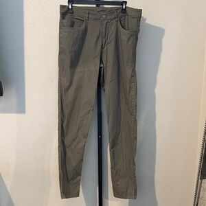 lululemon athletica Men's Olive Chinos